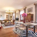Amplio Y Elegante Con Diseno Vintage *