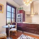 Amplio Y Elegante Con Diseno Vintage *