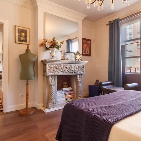 Amplio Y Elegante Con Diseno Vintage