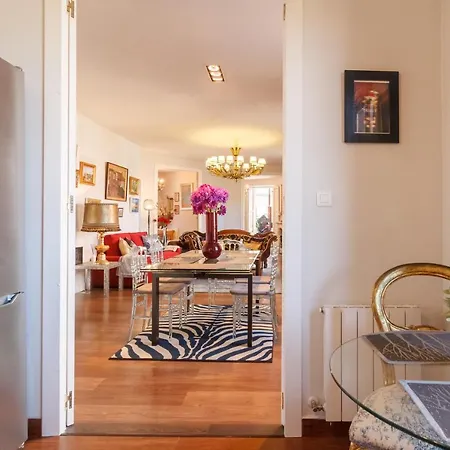 Amplio Y Elegante Con Diseño Vintage Apartamento *